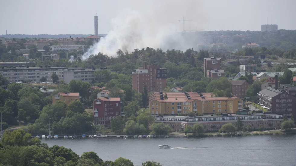 Stor markbrand i Gröndal i södra Stockholm på lördagen.