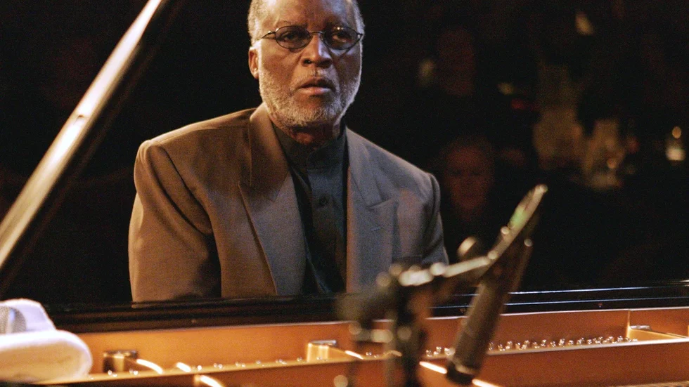 Ahmad Jamal spelar 2004 på en jazzfestival i Bern, Schweiz. Arkivbild.