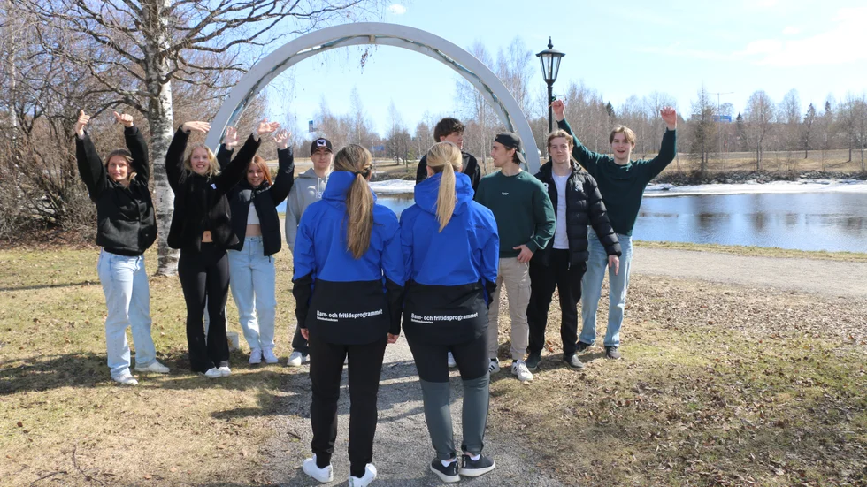 Eleverna i årskurs 2 på Strömbackaskolans Barn- och fritidsprogram arrangerar Piteås första seniorlopp den 24 maj i Badhusparken.