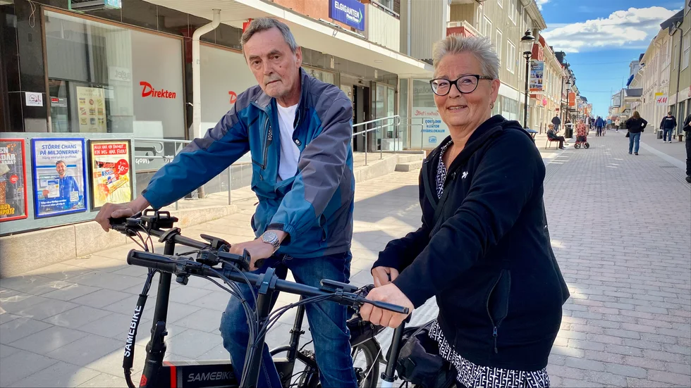 Jan Sandberg och Lotta Hugman, Piteå: "Jag vet inte om det behövs men det stör ju inte. De som hyrde ut förra sommaren skötte sig bra", tycker Lotta. "Det går inte att jämföra med hur det är i Stockholm för Piteå är ju en mindre stad", säger Jan.