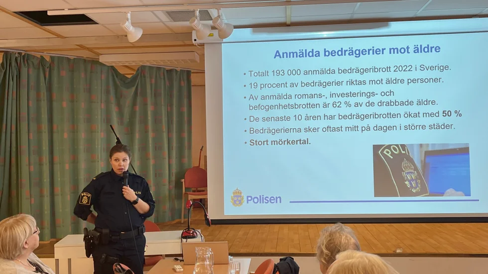 Sandra Östensson gav intressant och viktig information om bedrägerier mot äldre.