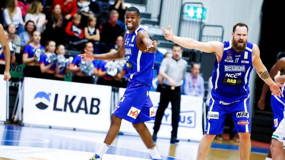 Tungt. Yannick Anzuluni och Tom Lidén tillhörde BC Luleås bästa spelare i matchen, men det var ändå inte nog bra för att rubba Södertälje.