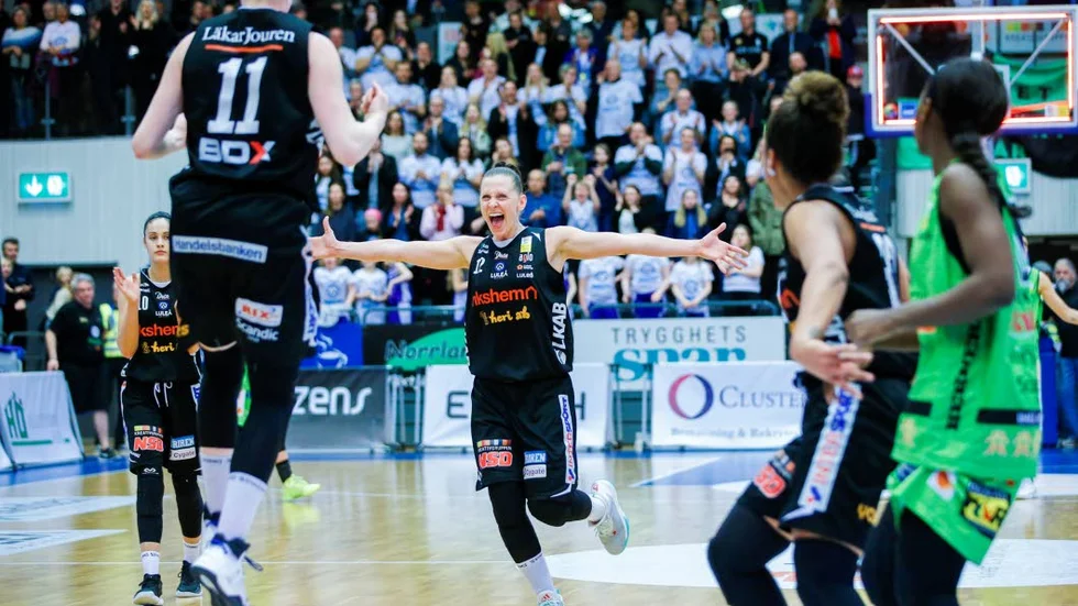 Guldjubel?. I kväll väntar den fjärde finalen mellan Luleå Basket och Udominate. Luleå har chansen att ta klubbens fjärde raka guld.