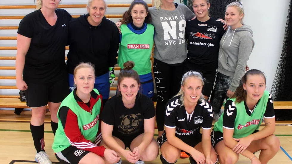 Damturneringen växer i Boren futsal cup och den stora snackisen under herrdagarna är den lokala damfotbollens framtid. Positivt, tycker Jens Bollius.