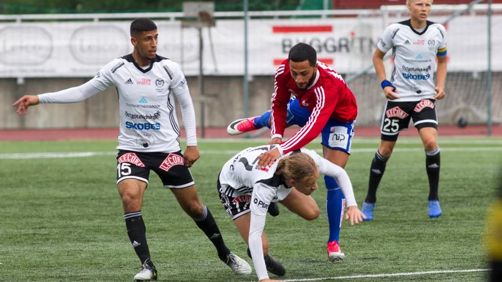 Förlusten mot Sleipner hemma var ett bakslag. Nu går Motala AIF vidare, minst en match till blir det med tränarduon Bo Johansson och Pierre Walfridsson.