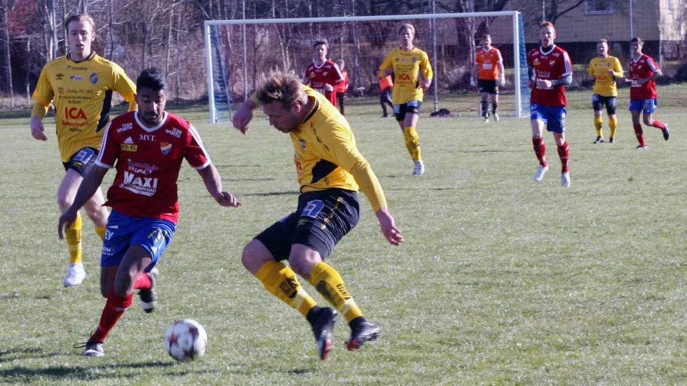 SEGER. Gzim Krueziu gjorde två mål när Borens division 4-lag vann mot HBK United i Linköping.
