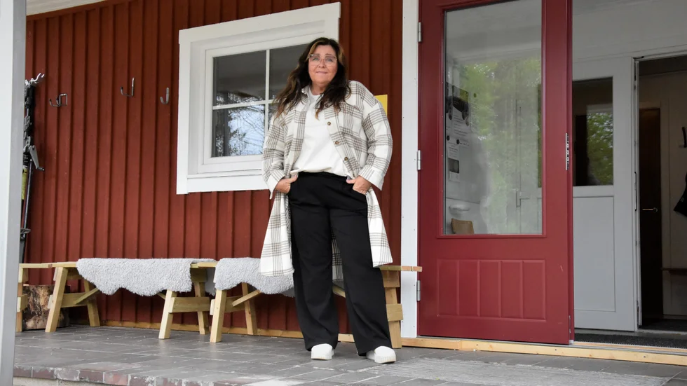 "Vi vill försöka dels att få ut de här ödehusen men också hjälpa de som faktiskt vill köpa ett äldre hus, att man kan renovera på ett billigare sätt och hållbart sätt. Det är en kunskapsfråga", säger Åsa Morin.