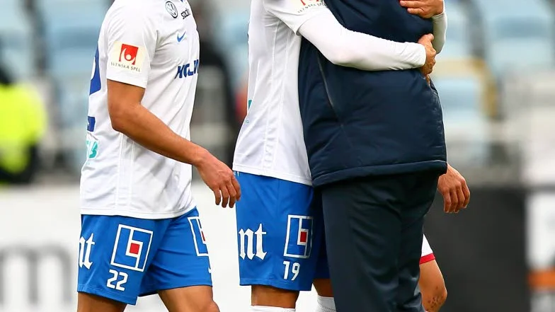 Ian Smith faller bort från truppen.