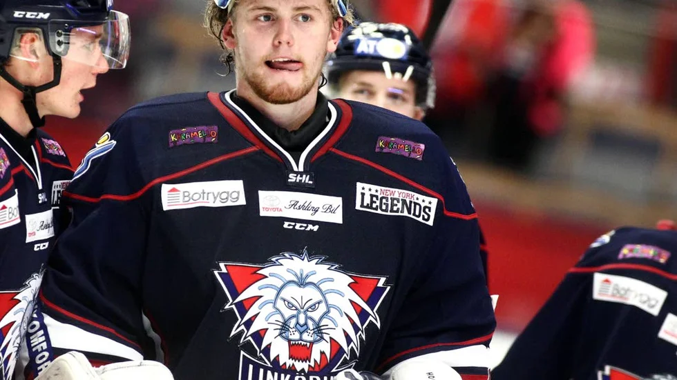 Laddad. Marcus Högberg gillar när det är tätt med matcher. I kväll väntar Luleå. Om han eller David Rautio vaktar kassen återstår att se.