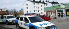 Männen nekar till brott