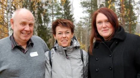 Några som medverkade med goda upplyftande råd på helgens ideseminarium i Gunnarsbyn var fr samhällsbyggarchefen Leif Kratz, Rättvik, och mammorna Sara Öhman och Helene Sjödin.

FOTO: LENA LEFFLER