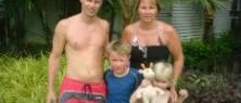 Familj fast i Phuket med sinande reskassa