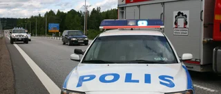 Mopeder och husvagn krockade