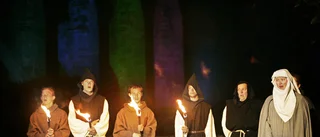 Sagospel i Alvastra klosterruin