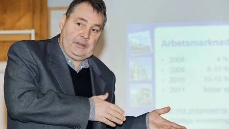 "De stora pensionsavgångarna börjar göra sig gällande. En generationsväxling väntar på arbetsmarknaden", säger Jan-Olov Nordström.FOTO: Bengt-Åke Persson