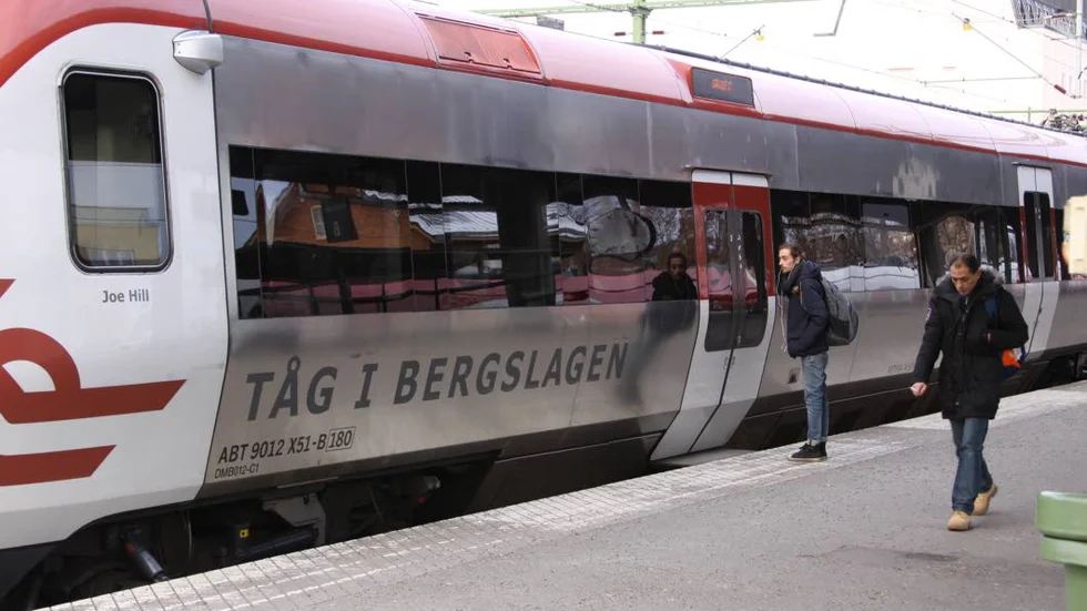 Tågbyte. Nästa år tar SJ över trafiken Mjölby-Örebro-Gävle efter Tågkompaniet.