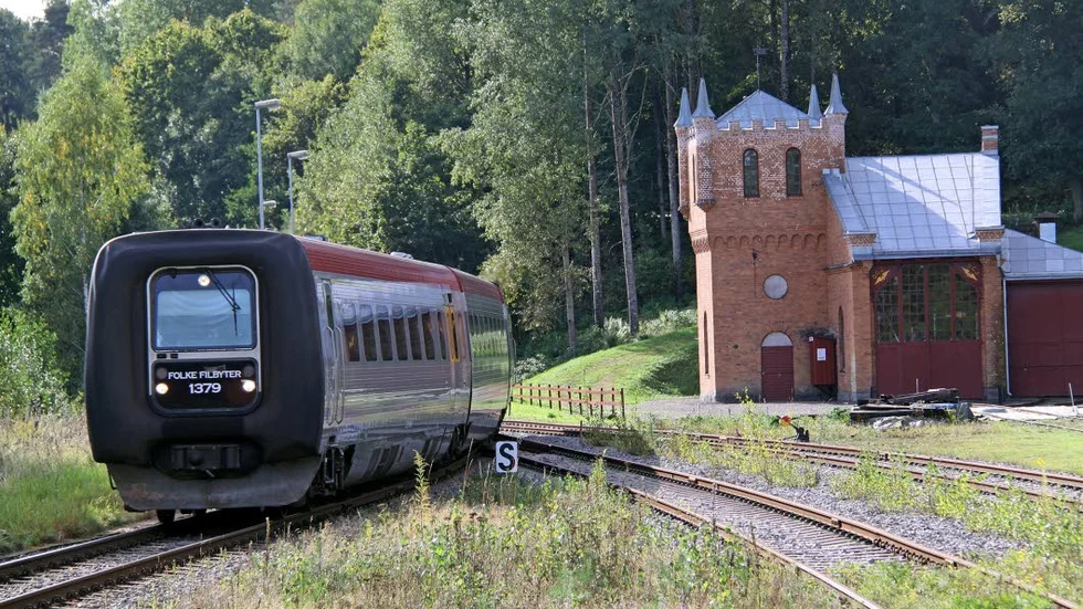 Vägskäl. Åsikterna går isär kring Stångådalsbanans framtida möjligheter och samhällsnytta.