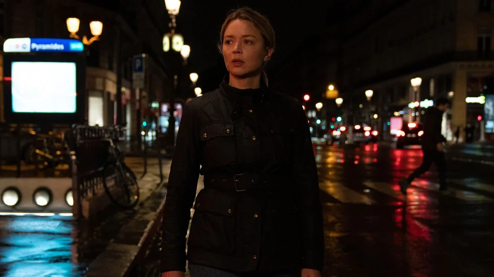 Virginie Efira spelar huvudrollen i filmen "Minnas Paris", som är inspirerad av attacken mot Bataclan i Paris. Pressbild.