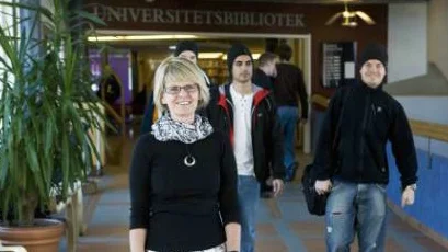 Inger Bergström, rekryteringsansvarig på Luleå tekniska universitet, har all anledning att vara glad. Ansökningarna till höstens utbildningar har ökat närmast lavinartat.FOTO: Pär Bäckström
