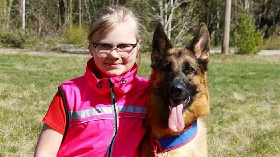 BRA IHOP. Saga Niva och Orca som hon tävlar mest med. Orca  är en väldigt välmeriterad hund.