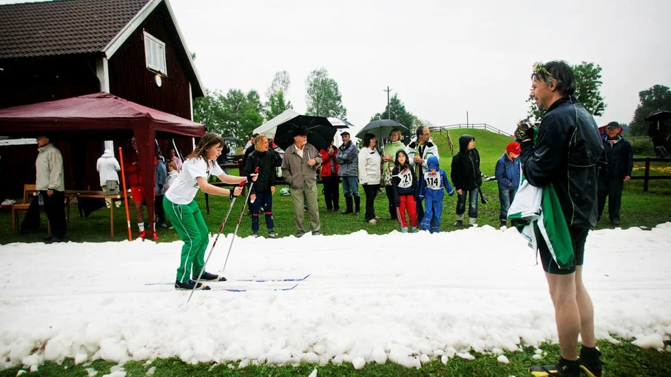 Magnus Hansson tog bild när dottern Johanna åkte. Men han åkte själv också, även om han är mer Vasaloppsåkare än sprinter.