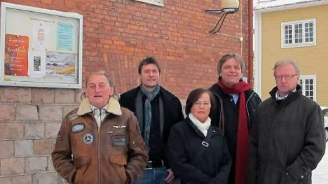 Fem personer inblandade i luftballongäventyret. Birgitta Larsson, Ton Kuvers, Michiel van Nimvegen, Hendrik Ten Cate och Harry Karlsson.FOTO: John Filipsson