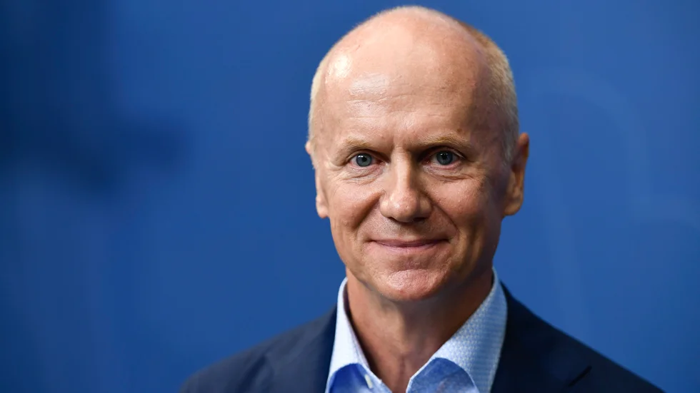Att pensionssystemet bidrar till att stärka välfärdens grund, och därmed även stärker sig självt beror på att det är byggt på livsinkomstprincipen, vilket stimulerar till arbete, Daniel Barr, generaldirektör på Pensionsmyndigheten, har med rätta varnat för att ogenomtänkta beslut urholkat denna centrala livsinkomstprincip. 