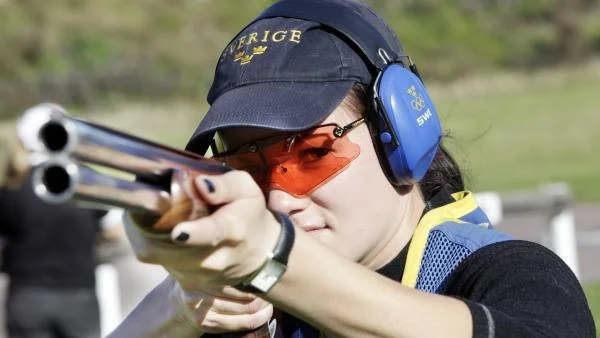Nathalie Larsson visar fin form i olympisk skeet.