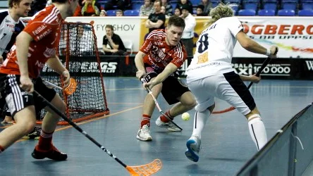 innebandy Storvreta - Balrog, fr v Storvreta nr 7 Dan Johansson, nr 12 Henrik Stenberg
