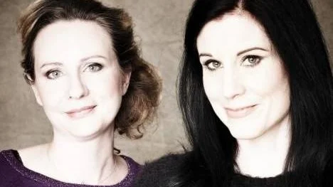 Sigrid Tollgård och Linda Skugge.