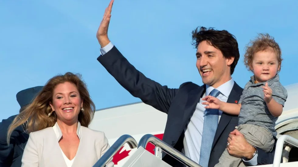 Familjeman. Kanadas premiärminister Justin Trudeau med sonen Hadrian och hustrun Sophie Gregoire-Trudeau.