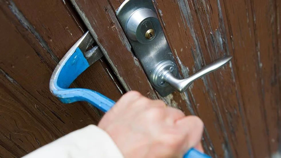 Bostadsinbrotten minskar något, men bedrägerier ökar.