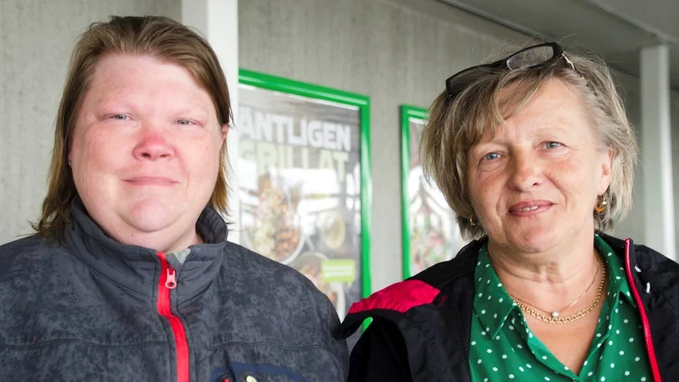 Marina Sandberg och Inga-Lill Lass är kritiska till gatumiljön.