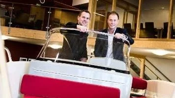 Lars-Gunnar Andersson och Ted Rundquist ska börja sälja båtar också.
