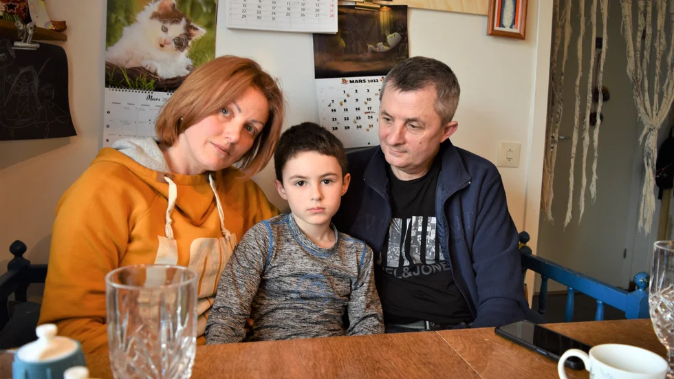 Oksana försökte förbereda Yehor, 8 år, på att det kunde bli krig före invasionen. Deras första prioritet var att fly för att skydda honom.