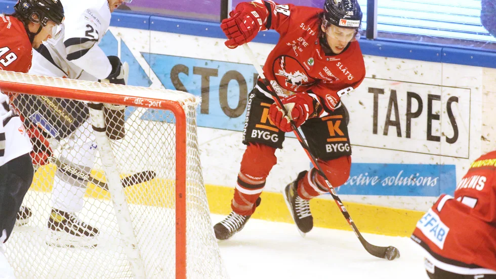 Corey Mackins snygga mål gav segerrycket för Hästen.