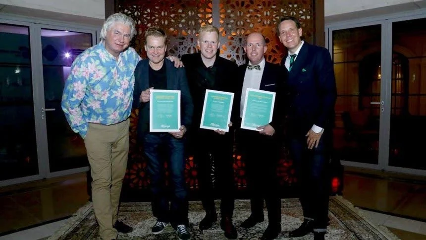 Vinnare. Från vänster: Jonas Reinholdsson, grundare O’Learys Trademark, Christer Andersson, O’Learys Luleå Event Center, Fredrik Ekman, O’Learys Tandådalen, Ronnie Carlsson, SSP Nordic, O’Learys Trondheim Airport, Christian Bellander, VD O’Learys Trademark.
