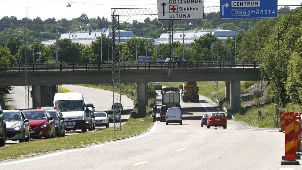Broplaner. Plan- och byggnadsnämnden vill bygga en ny bro som ska länka samman Pollacksbacken med Ulleråker.
