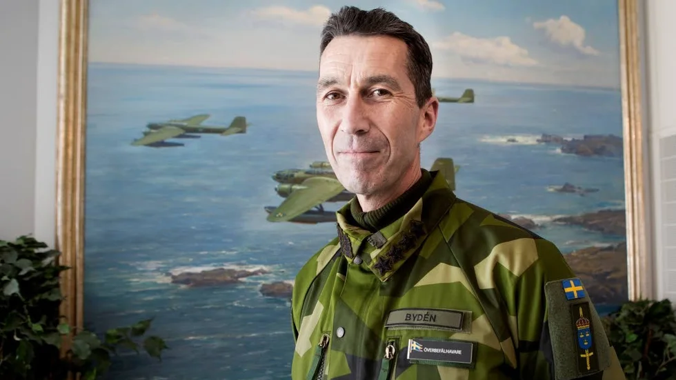 Överbefälhavare Micael Bydén gjorde förbandsbesök på Uppsala garnison och svarade på frågor om bland annat Mali, fast stridsflyg på Ärna och snabbt ändrade försvarsbeslut.
