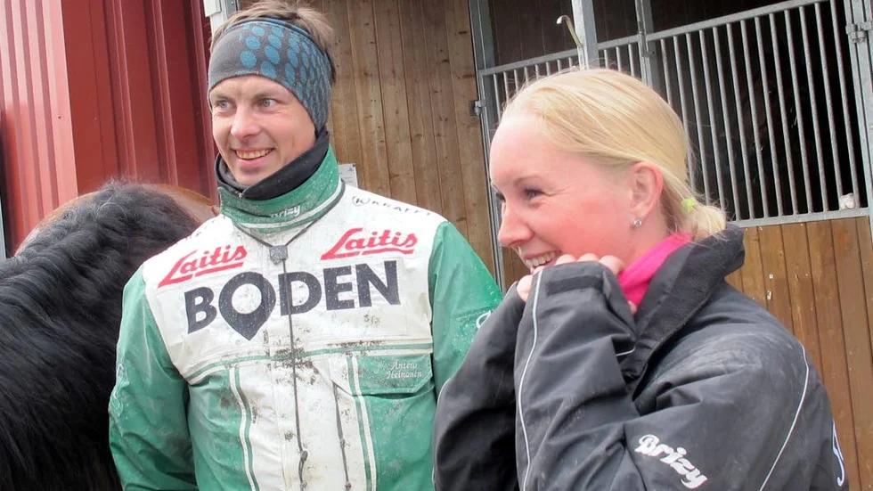 Bodenparet Antero Heinonen och Jenny Engfors möttes på mållinjen i G75-1. Anteros ”fuxa” Chintanas Bananas vann före Jennys Julius Leejs.