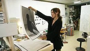 Maria Miesenberger i sin atelje.