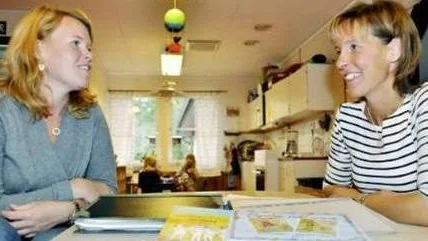 Förskollärarna Jenny Andersén och Camilla Lindström