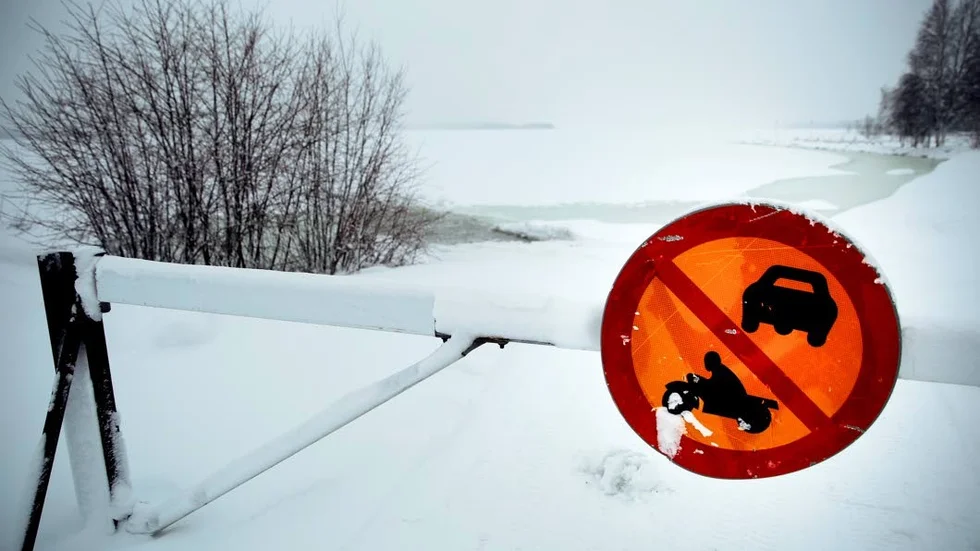 Vattenståndet svänger kraftigt de närmaste dagarna. Isvägarna i Luleå har inte öppnat för säsongen. (arkivbild)