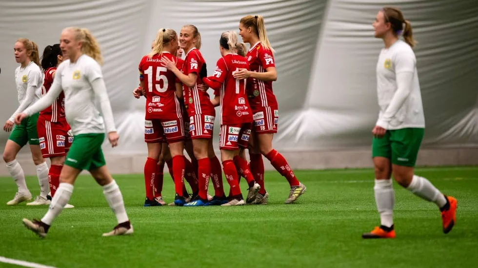 Sju gånger om fick PIiteå jubla mot Hammarby. Nu väntar semifinal i Svenska Cupen.