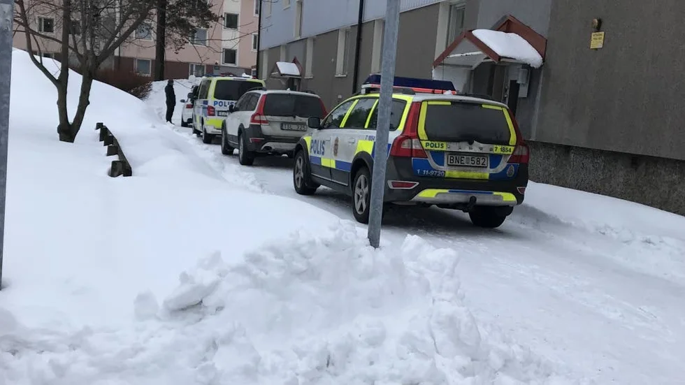 Just nu pågår en polisinsats på Ederforsgatan i Luleå.