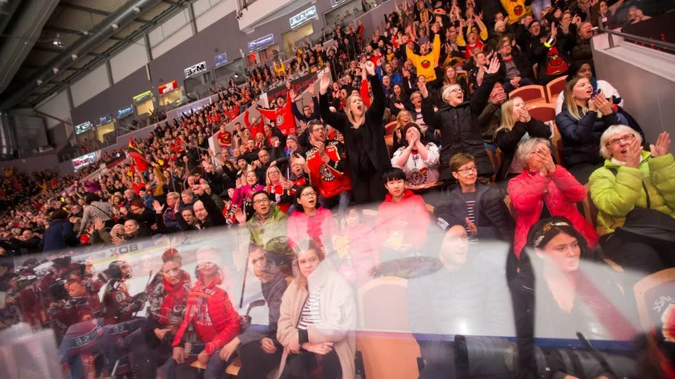 Publikrekordet krossades när mer än 6000 personer dök upp.