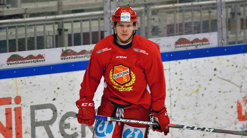 Lucas Sandström är på väg bort från Almtuna.