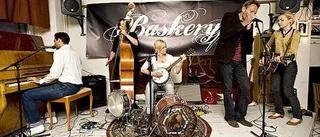 Punkcountryröj med Baskery