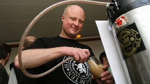 Per Andersson från Bollnäs tycker att SM i hembrygd öl är en av årets höjdpunkter, Han har vunnit två gånger under tävlingens 20 åriga historia.