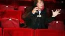 Teaterchefen Ture Rangström berättar att bästa testet för att se hur etablerad Strindbergs Intima teater blivit är att ta en taxi dit. Kör chauffören mot Wallmans Intima så är det ett dåligt tecken.